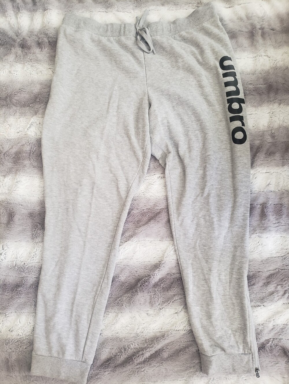 Umbro Womens Light Gray Joggers with Side Logo XXL